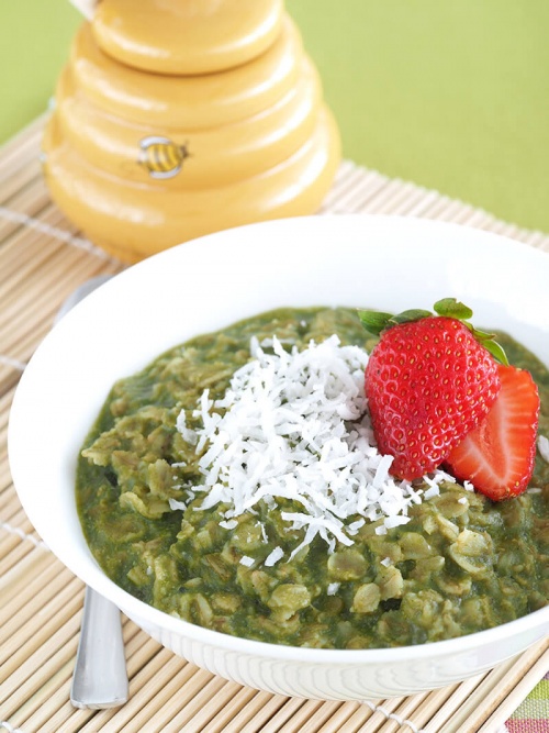 Matcha Green Tea and Banana Oatmeal