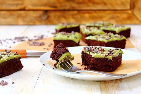 Mint-Matcha-Coconut-Flour-Chocolate-Chunk-Brownies